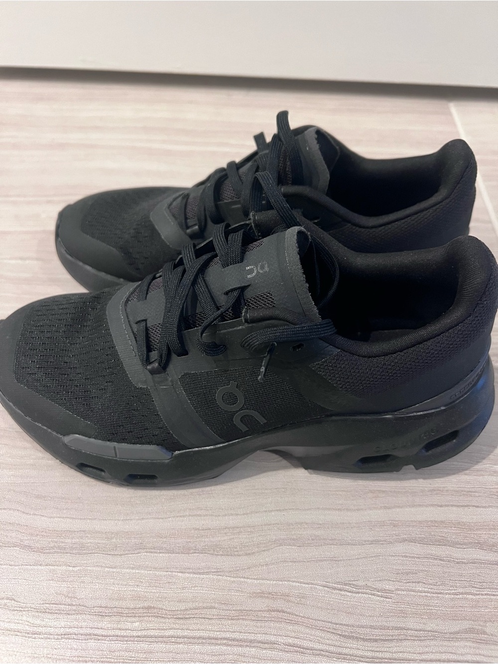 On Running Womens Cloud X  in Black